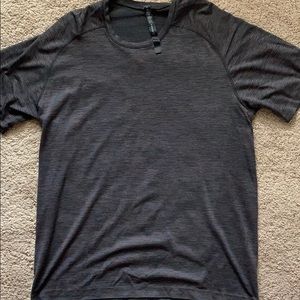 Men’s lululemon shirt